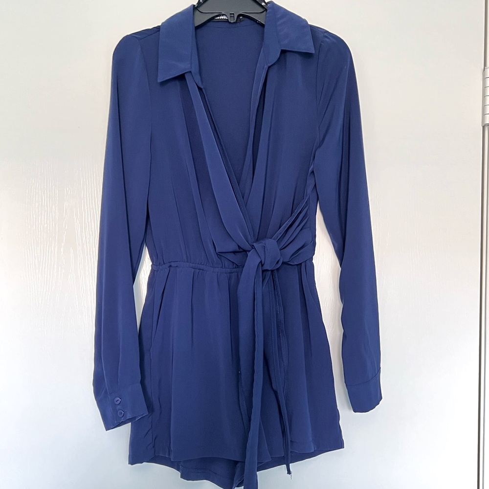 MISSGUIDED Navy wrap romper